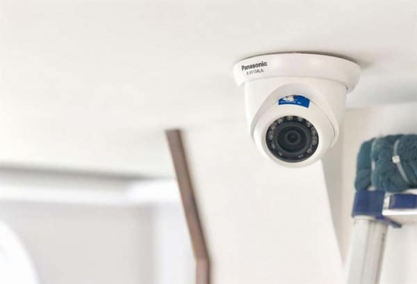 Camera an ninh là thiết bị cực kỳ cần thiết cho gia đình có bố mẹ lớn tuổi