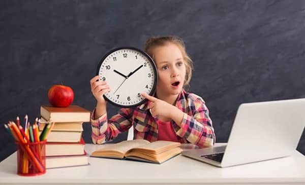 Trẻ biết quản lý thời gian, dễ thành công hơn trong tương lai