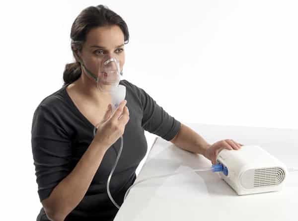 Máy xông hơi mũi họng giúp đường hô hấp hoạt động tốt hơn