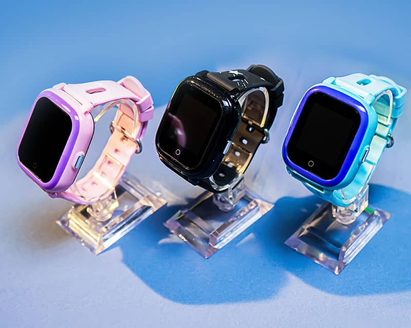 Đồng hồ định vị Wonlex CT10 đa dạng màu sắc.